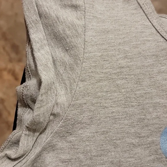 H&M Gray Graphic Short Muscle Tee with Fringes - Picture 4 of 6